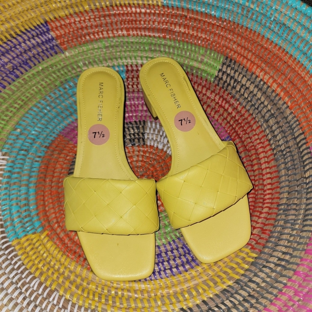 MARC FISHER LIME SANDAL